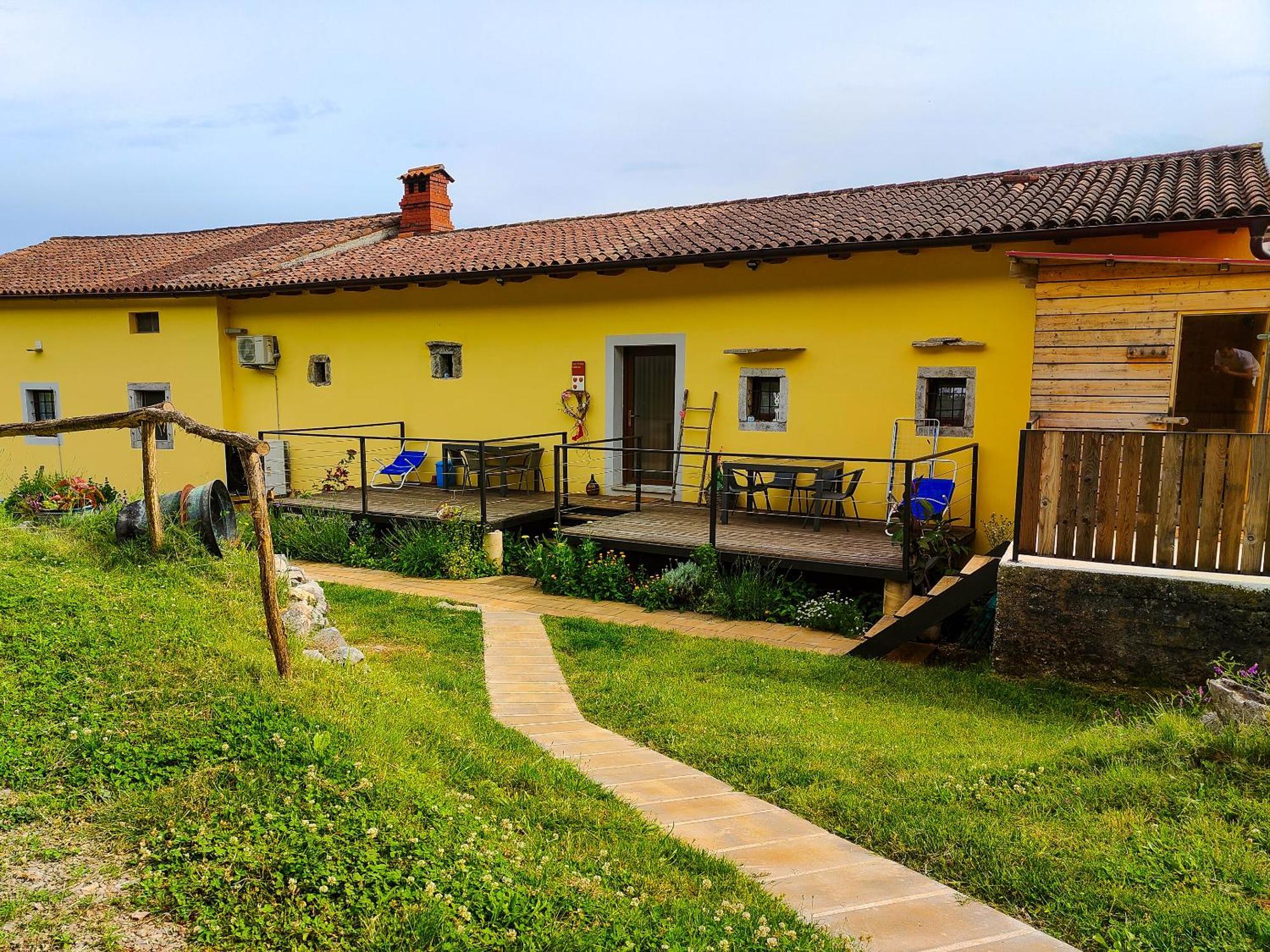 Homestead Zavadlal - Domacija Zavadlal Komen Buitenkant foto